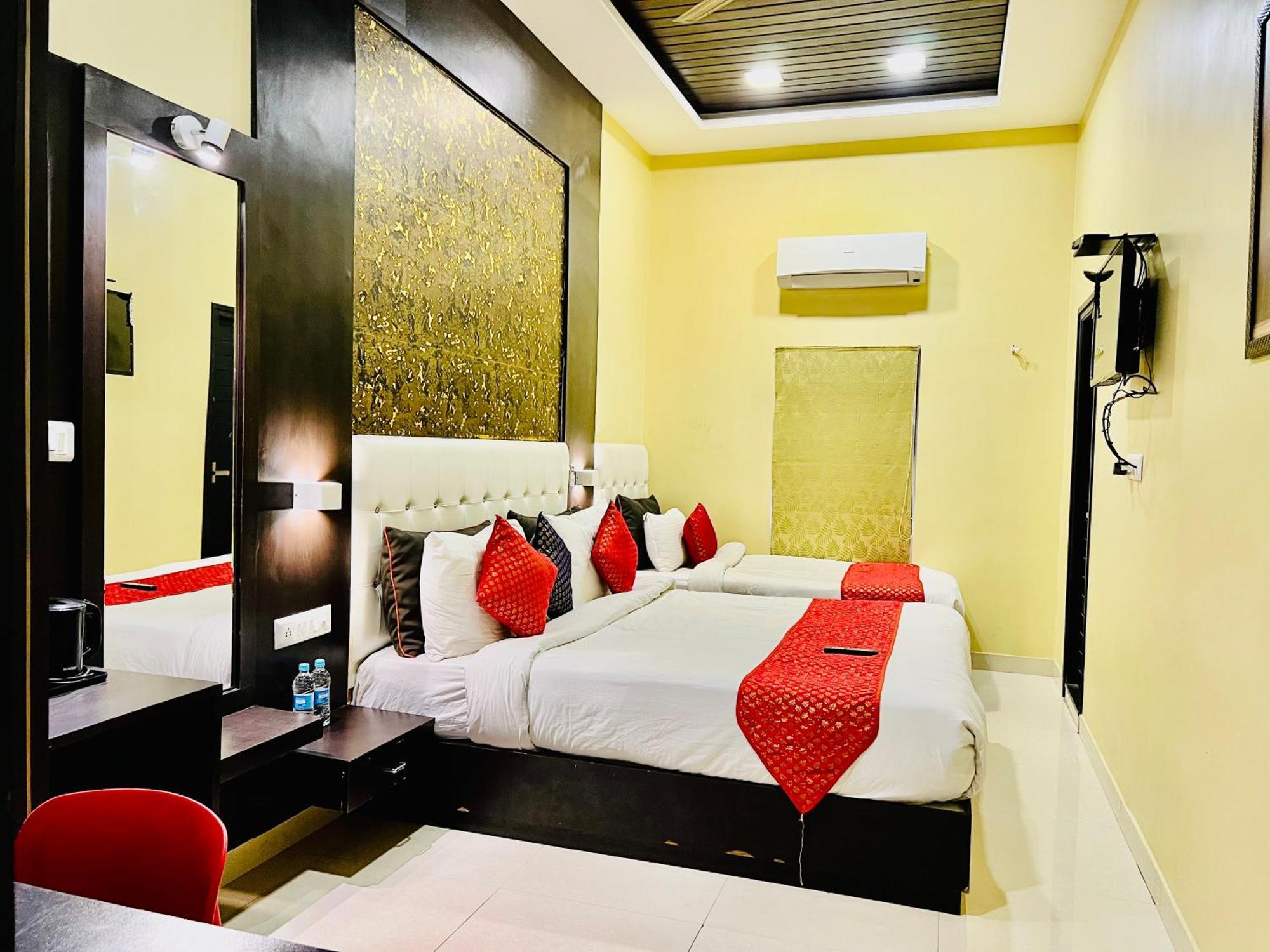 Hotel Grand Bhagwat, Udajpur Zewnętrze zdjęcie