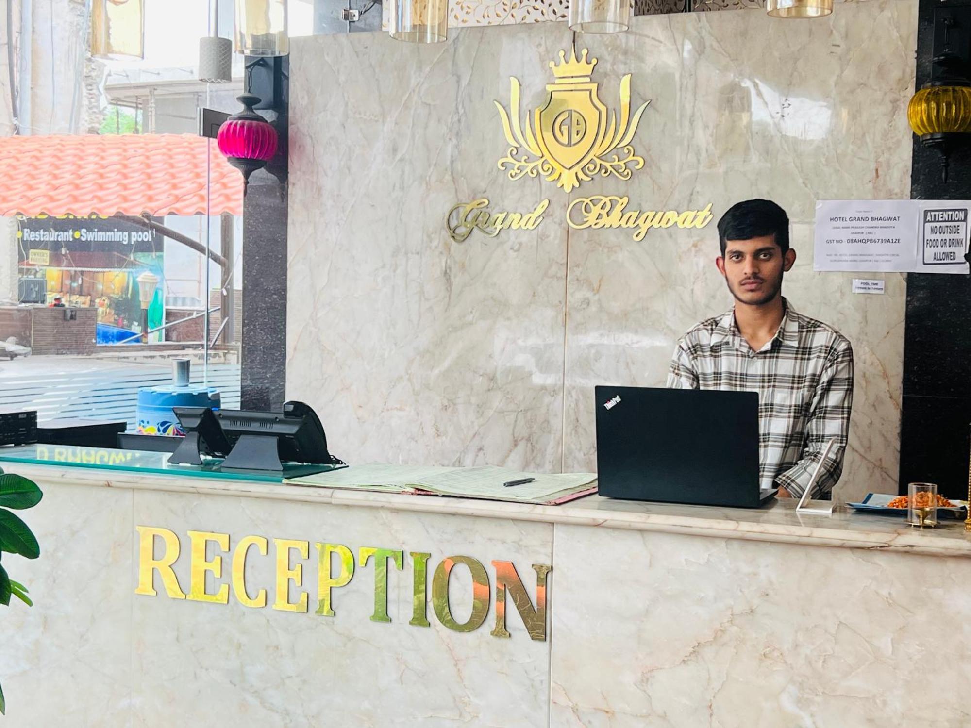Hotel Grand Bhagwat, Udajpur Zewnętrze zdjęcie