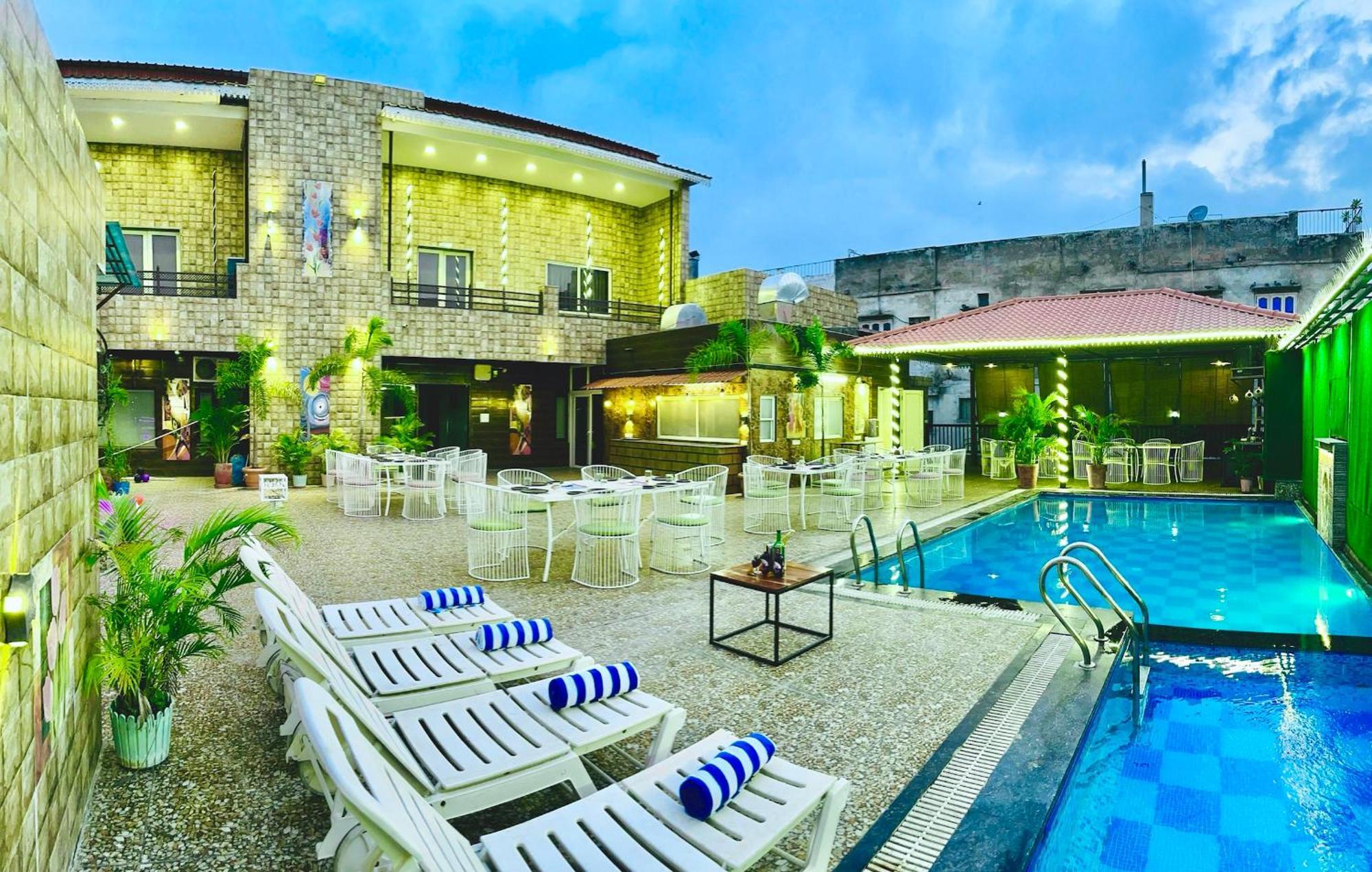 Hotel Grand Bhagwat, Udajpur Zewnętrze zdjęcie