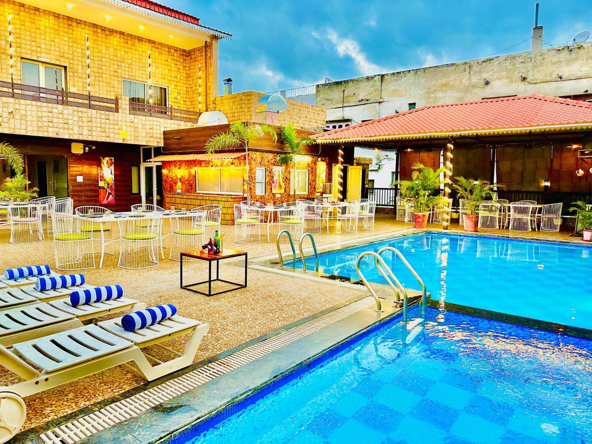 Hotel Grand Bhagwat, Udajpur Zewnętrze zdjęcie