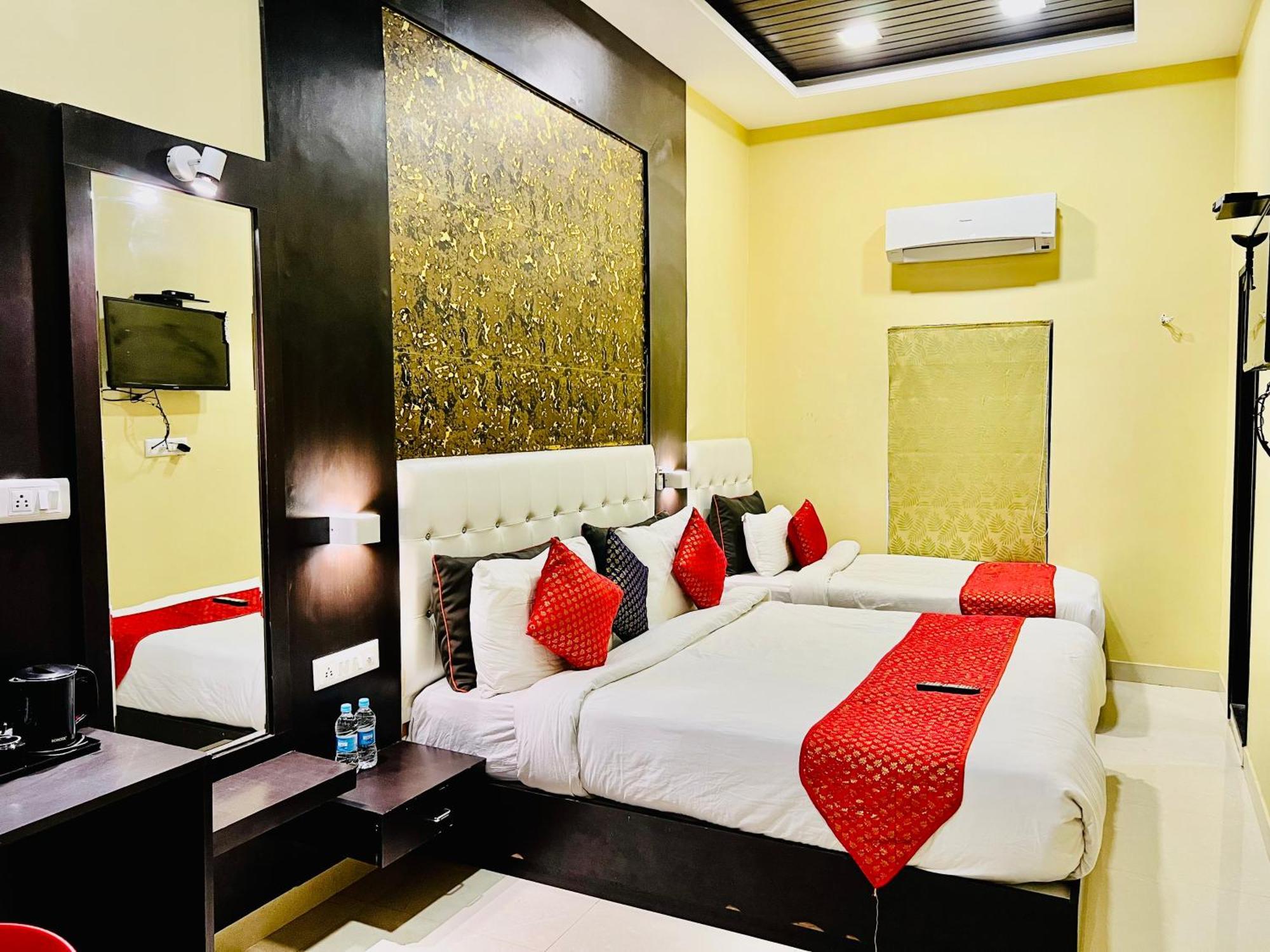 Hotel Grand Bhagwat, Udajpur Zewnętrze zdjęcie