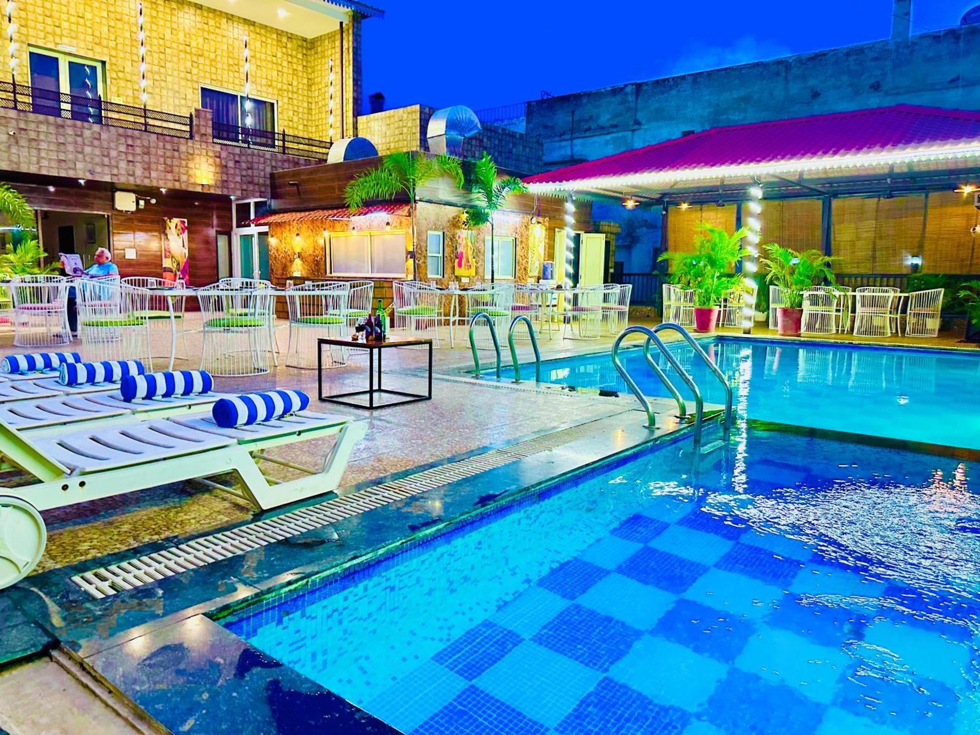 Hotel Grand Bhagwat, Udajpur Zewnętrze zdjęcie